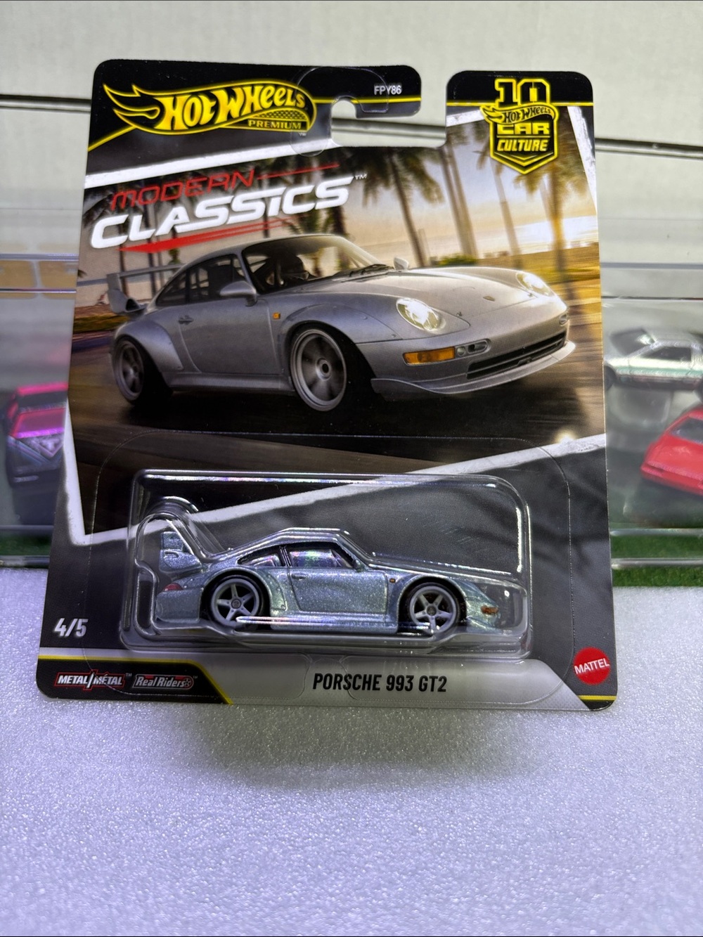 Hot Wheels Modern Classics Porsche 993 GT2 - Silver